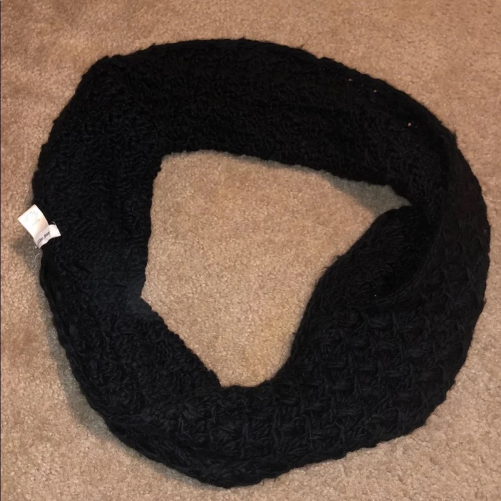 Nine West Wrap Around Scarf